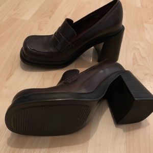 Vintage Nine West Platform